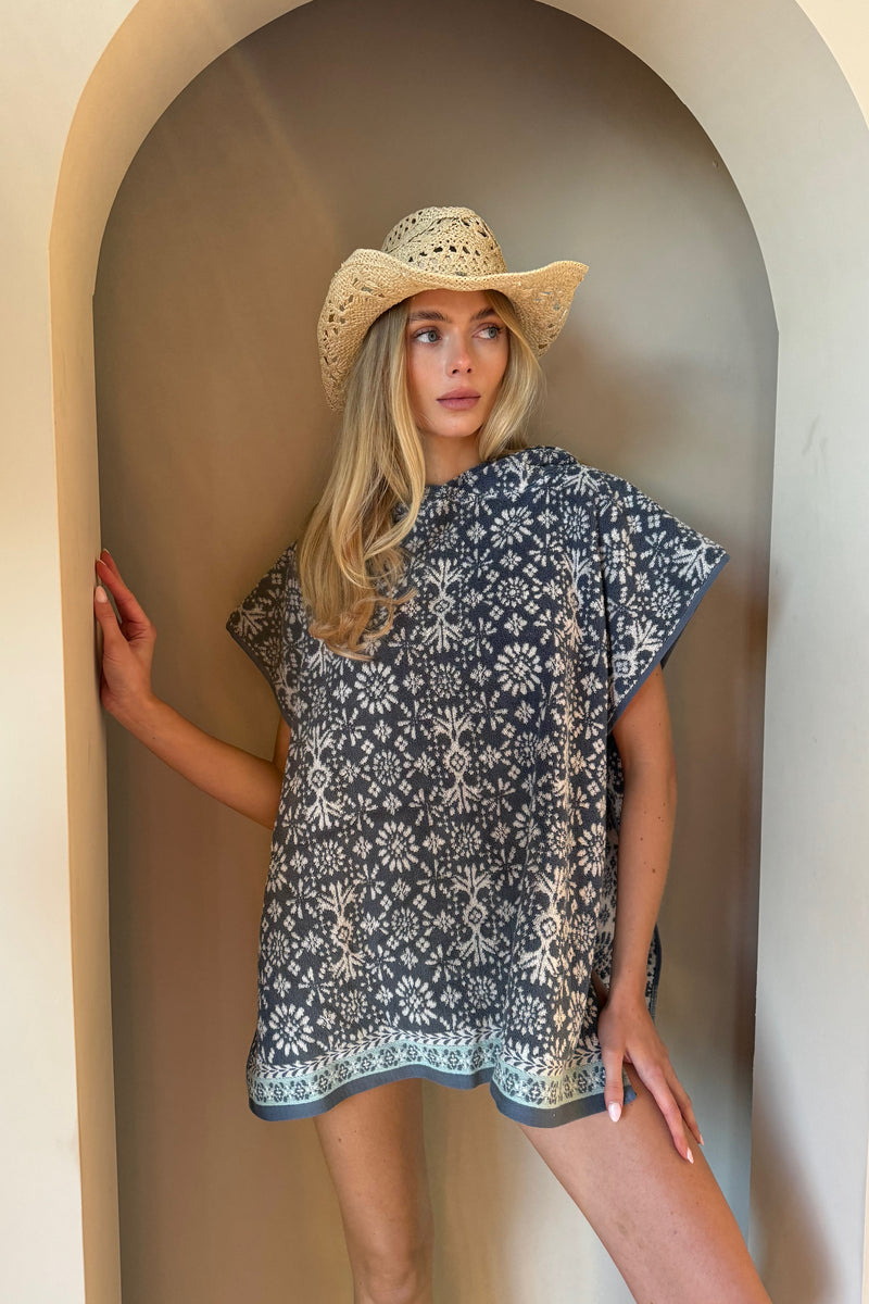 Zuri Towel Poncho in Catalina Print