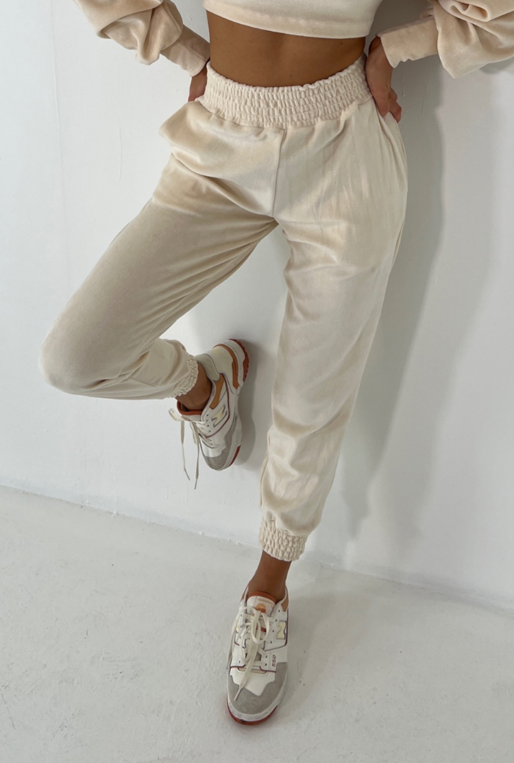 Classic Joggers in Natural Velour