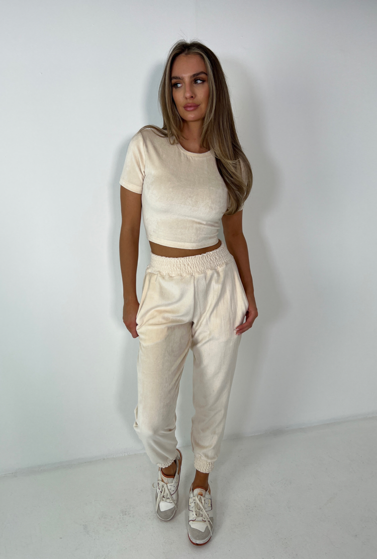KIMMIE Classic Jogger Set in Natural Velour