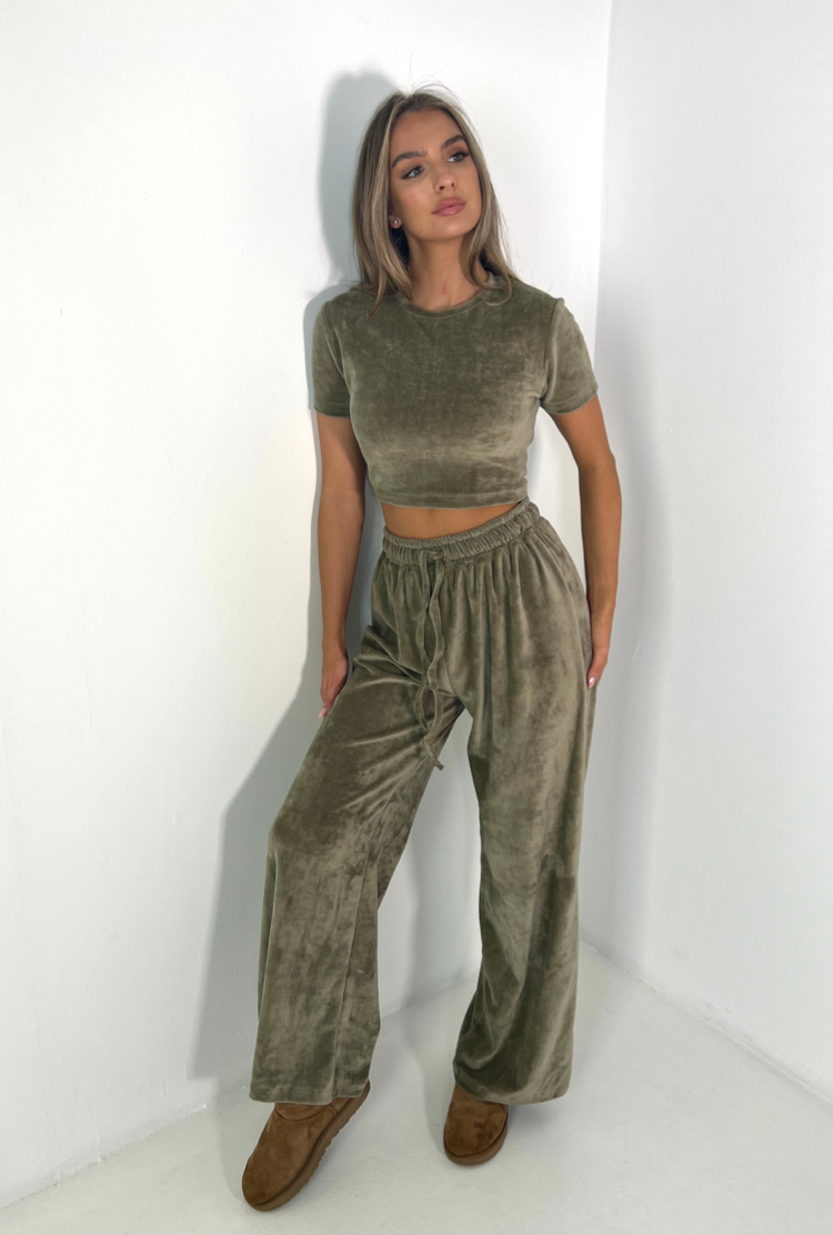 KIMMIE Wide Leg Joggers Set